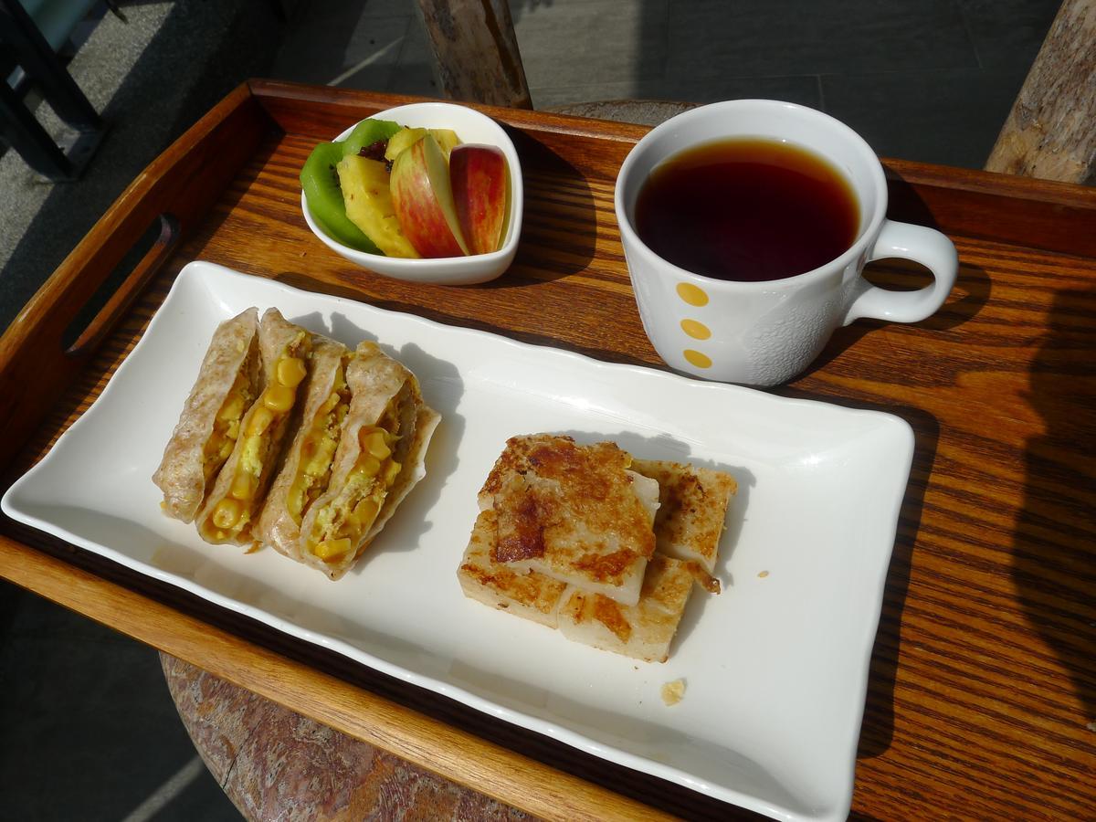 松語墅溫泉居 Pine Hot Spring Bed and Breakfast Jiaoxi Exteriör bild